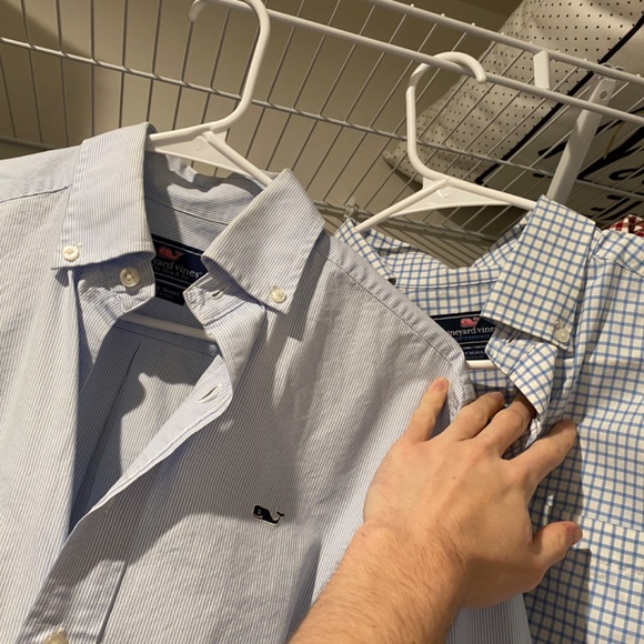 Vineyard Vines and Brooks Brothers Causal Button-Down Shirts and Polo Lot XS - Picture 5 of 6